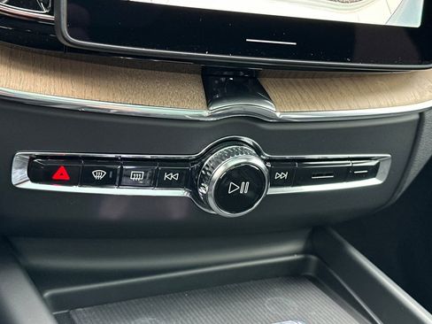 New 2026 Volvo XC60 T8 Plus w/ Protection Package Premier image 20
