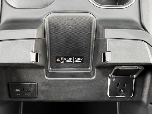 Used 2025 GMC Sierra 2500 Denali image 25