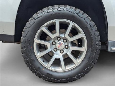 Used 2017 GMC Yukon Denali AWD/4WD image 24