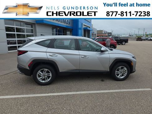 Used 2025 Hyundai Tucson SE image 8