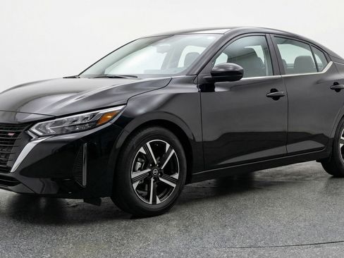 Used 2025 Nissan Sentra SV FWD image 3