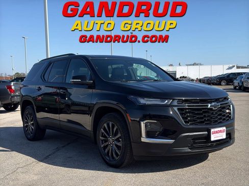 Used 2023 Chevrolet Traverse RS AWD/4WD image 1