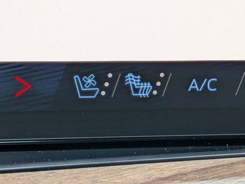 Used 2026 Chevrolet Tahoe High Country image 21