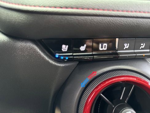 Used 2023 Chevrolet Blazer RS w/ Enhanced Convenience Package image 41