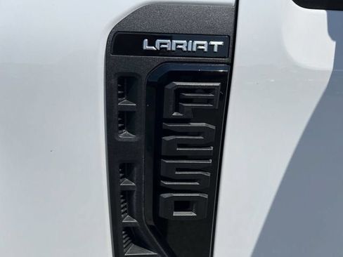 Used 2025 Ford F250 Lariat w/ Black Appearance Package AWD/4WD image 32