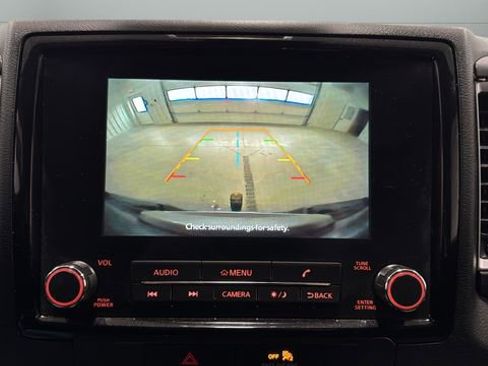 Used 2022 Nissan Frontier SV w/ Technology Package image 28