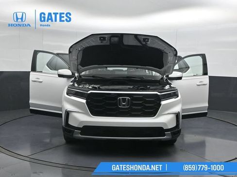 Certified 2025 Honda Pilot Elite image 60