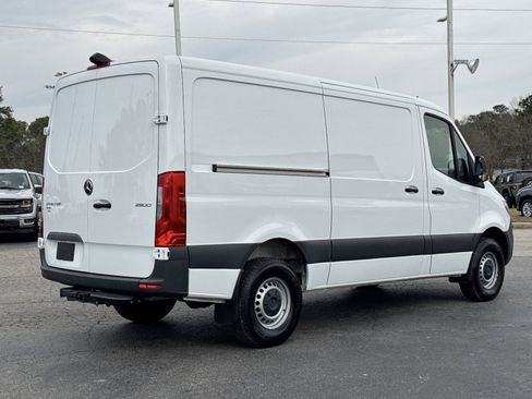 Used 2025 Mercedes-Benz Sprinter 2500 image 15