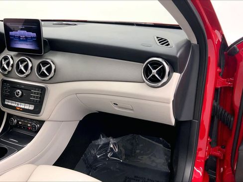 Used 2019 Mercedes-Benz GLA 250 GLA 250 image 27