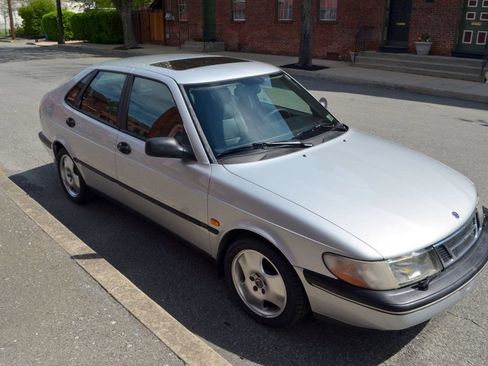 Used 1997 Saab 900 S FWD image 19