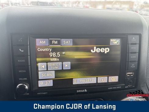 Used 2016 Jeep Wrangler Unlimited Sahara w/ Connectivity Group image 27