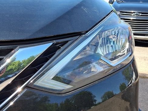 Used 2019 Nissan Sentra SV FWD image 9