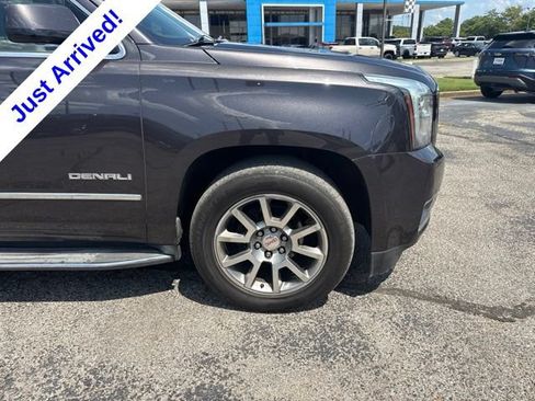 Used 2015 GMC Yukon XL Denali w/ Open Road Package AWD/4WD image 11