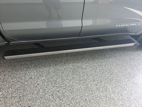 Used 2025 GMC Sierra 1500 Denali Ultimate image 9