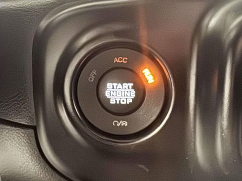 Used 2021 Jeep Wrangler Unlimited Sport image 30