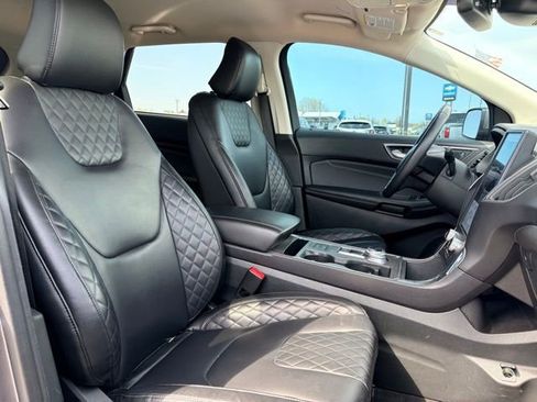 Used 2024 Ford Edge Titanium AWD/4WD image 11