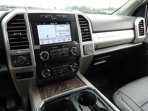 Used 2019 Ford F250 Lariat w/ Lariat Ultimate Package image 21