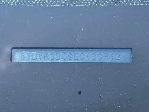 Used 2014 Toyota Sienna XLE FWD image 14