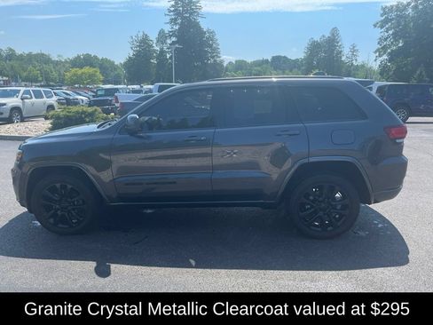 Used 2021 Jeep Grand Cherokee Laredo X AWD/4WD image 7