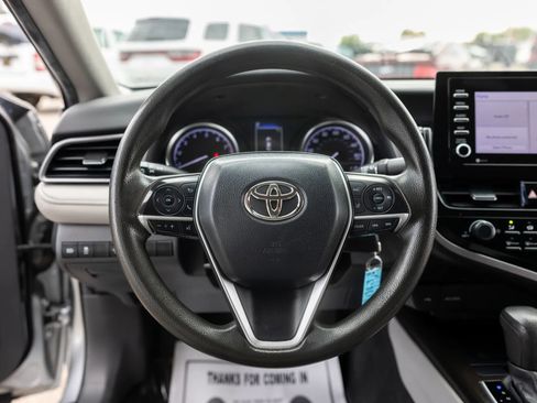 Used 2021 Toyota Camry LE image 22