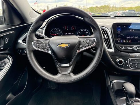 Used 2023 Chevrolet Malibu LT FWD image 12