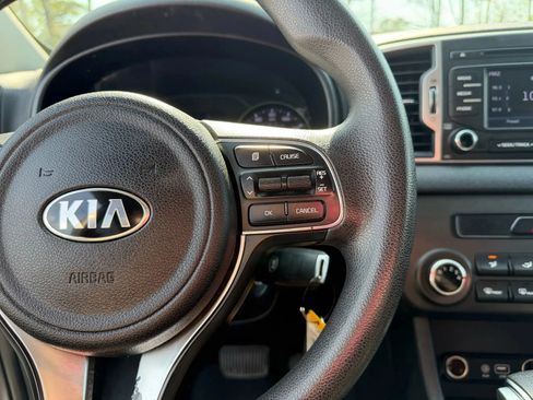 Used 2018 Kia Sportage LX image 14