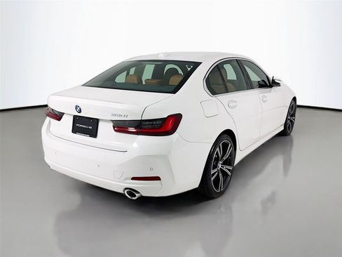 Used 2024 BMW 330i Sedan w/ Premium Package RWD image 23