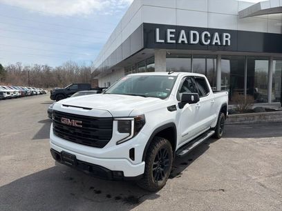 Used 2025 GMC Sierra 1500 Elevation w/ Elevation Premium Package