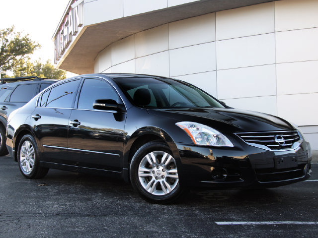 Used 2011 Nissan Altima 2.5 SL w/ 2.5SL Pkg FWD image 1