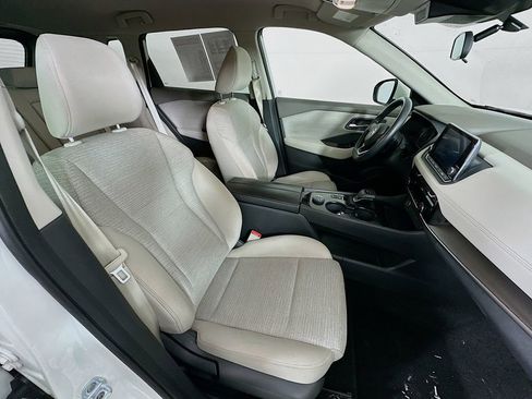 Certified 2021 Nissan Rogue SV image 33