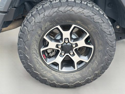 Used 2021 Jeep Wrangler Unlimited Rubicon AWD/4WD image 9