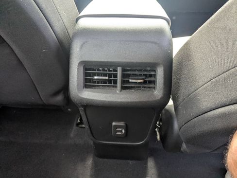 Used 2020 Chevrolet Equinox LS FWD image 21