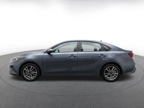 Used 2024 Kia Forte LXS FWD image 4