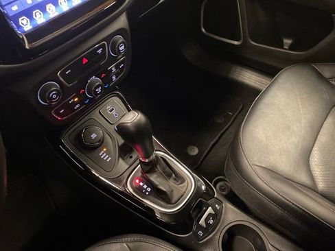 Used 2019 Jeep Compass Limited AWD/4WD image 13