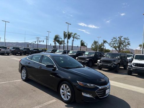 Used 2023 Chevrolet Malibu LT FWD image 2