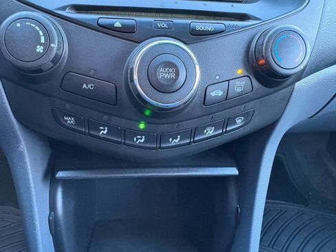 Used 2004 Honda Accord LX image 29
