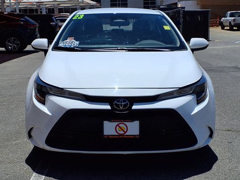 Used 2023 Toyota Corolla LE w/ Carpet Mat Package (TMS) FWD image 2