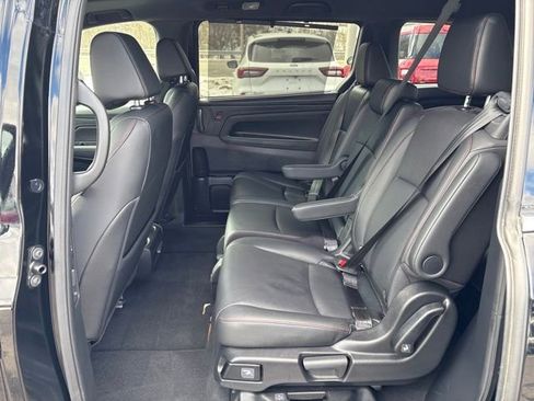 Used 2025 Honda Odyssey Sport-L image 9