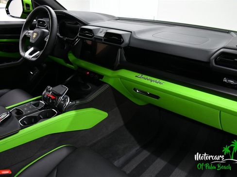 Used 2025 Lamborghini Urus SE image 50