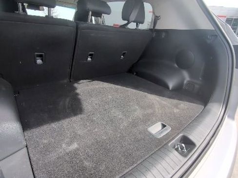Used 2022 Kia Sportage LX image 17