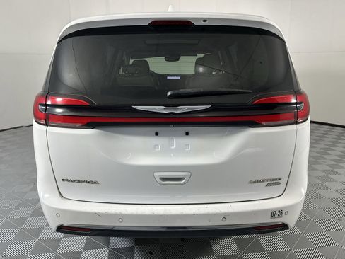 Used 2021 Chrysler Pacifica Limited w/ Premium & Safety Sphere Group AWD/4WD image 7