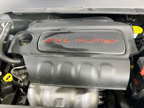 Used 2022 Jeep Compass Latitude w/ Sun and Sound Group AWD/4WD image 28