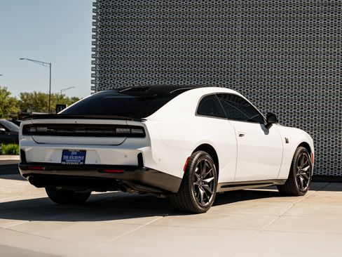 Used 2026 Dodge Charger Scat Pack AWD/4WD image 4