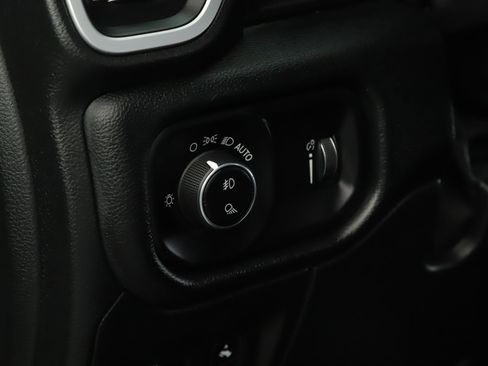 Used 2021 RAM 1500 Big Horn image 8