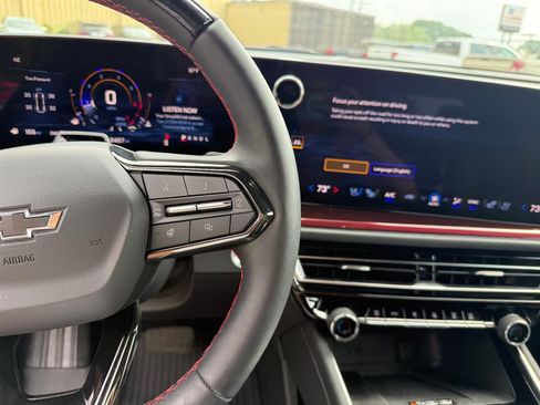 Used 2024 Chevrolet Traverse RS w/ LPO, Floor Liner Package image 18