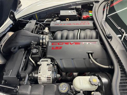 Used 2008 Chevrolet Corvette Coupe w/ Z51 Performance Package RWD image 31