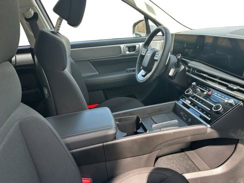 Used 2026 Hyundai Santa Fe SE image 15