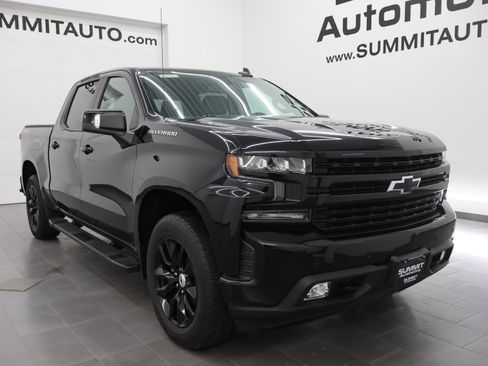 Used 2022 Chevrolet Silverado 1500 RST w/ Convenience Package II AWD/4WD image 2