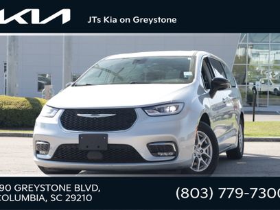 Used 2024 Chrysler Pacifica Touring-L