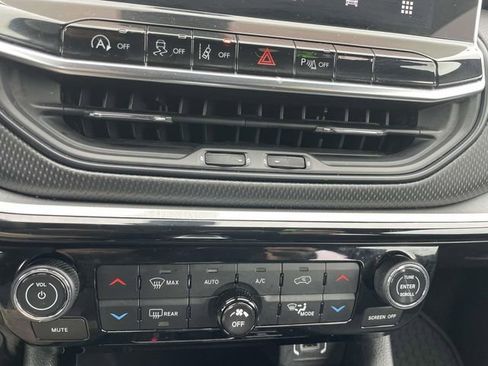 Used 2024 Jeep Compass Trailhawk image 30